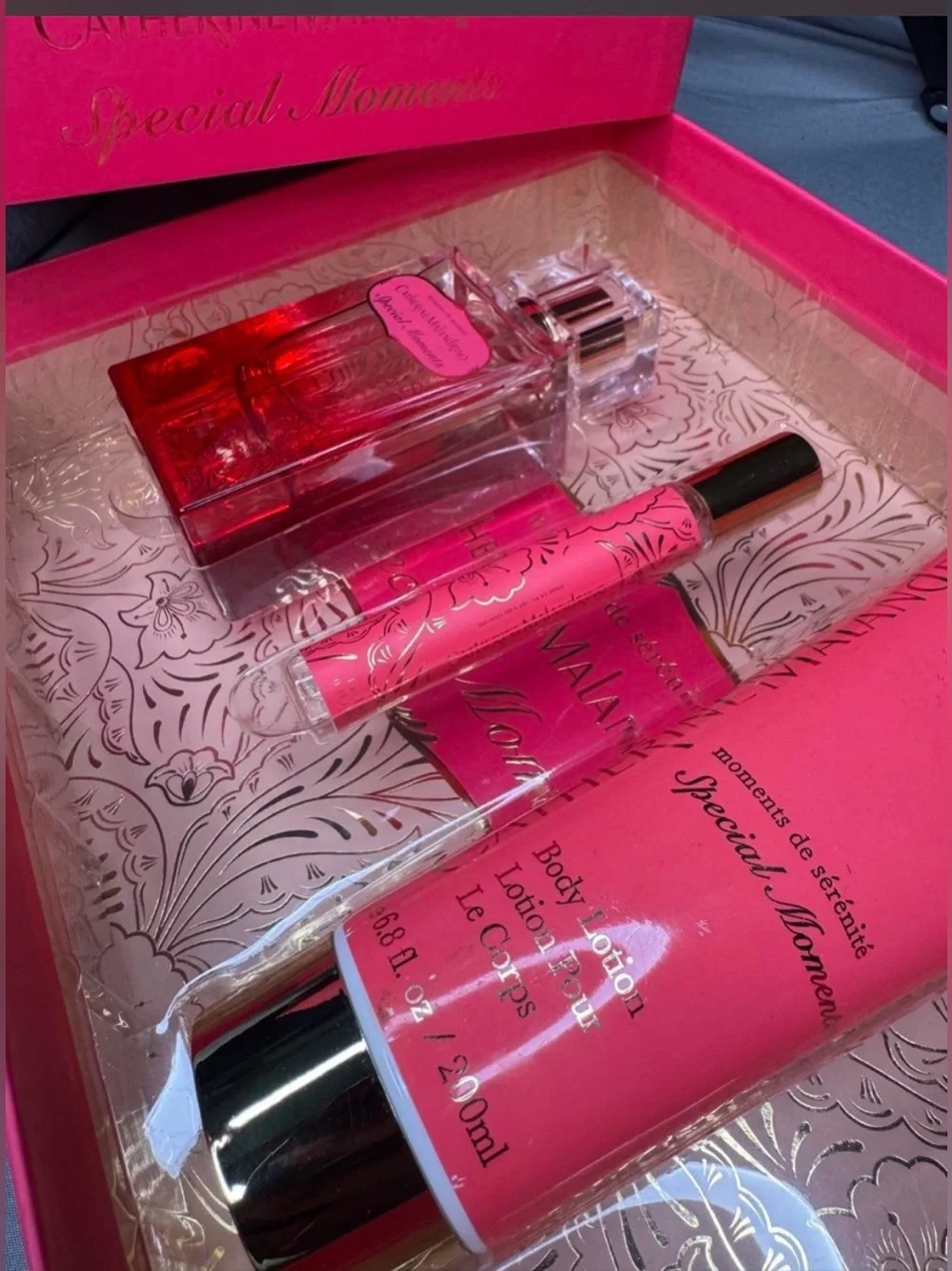 Catherine Malandrino Pink Special Moments Bath & Body Gift Set-Plus more❤️